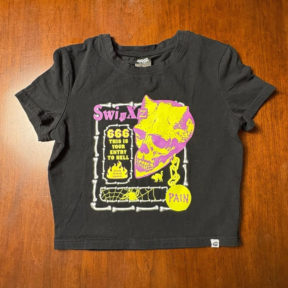 Swixxz 666 Entry To Hell Skull Graphic Black Crop T-Shirt Medium
